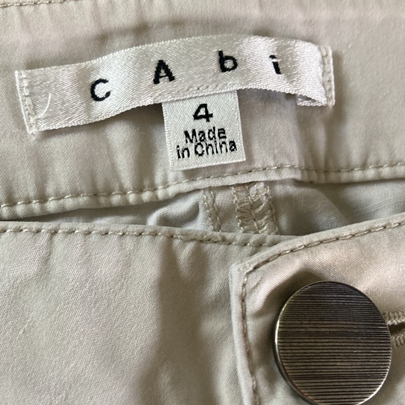 CAbi Chinos Cotton Blend Wide Leg Flare Pants Women's Size 4 Style 801R - Picture 2 of 4